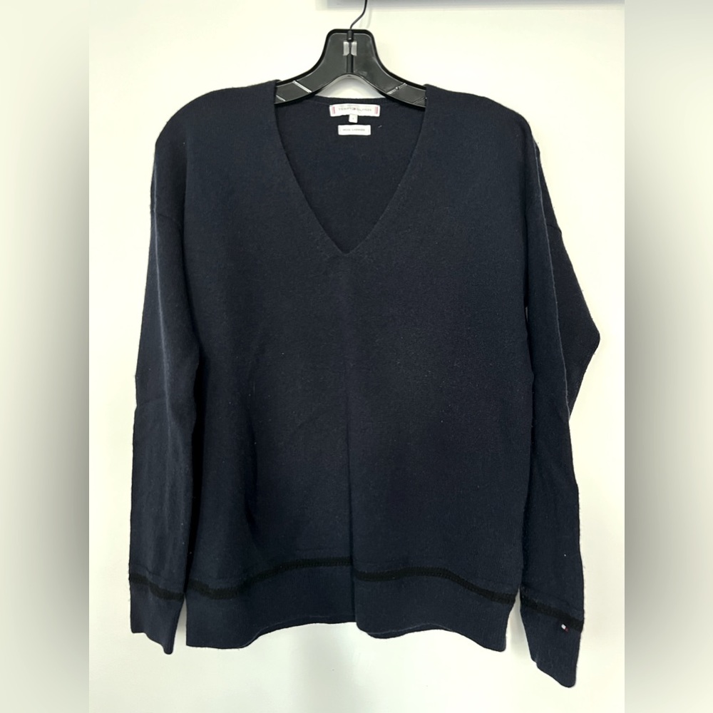 Tommy Hilfiger navy wool and cashmere sweater